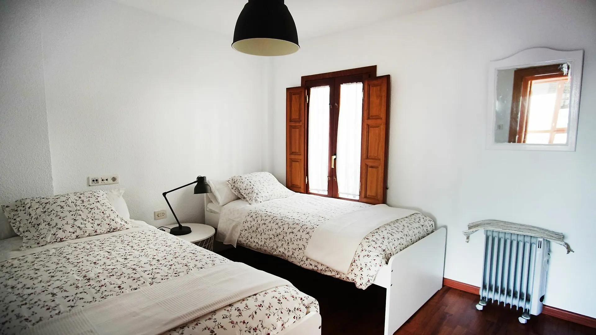 Surtrip Apartamentos - Zenete Granada Spain